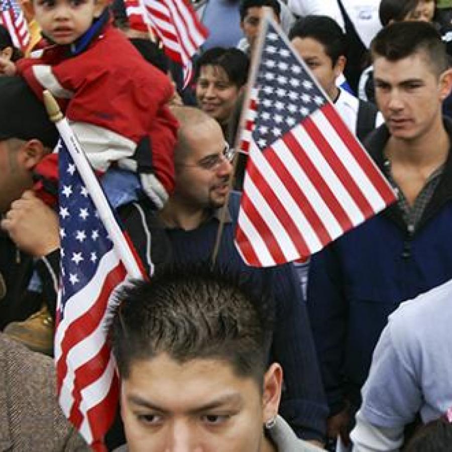 marchers-with-american-flag
