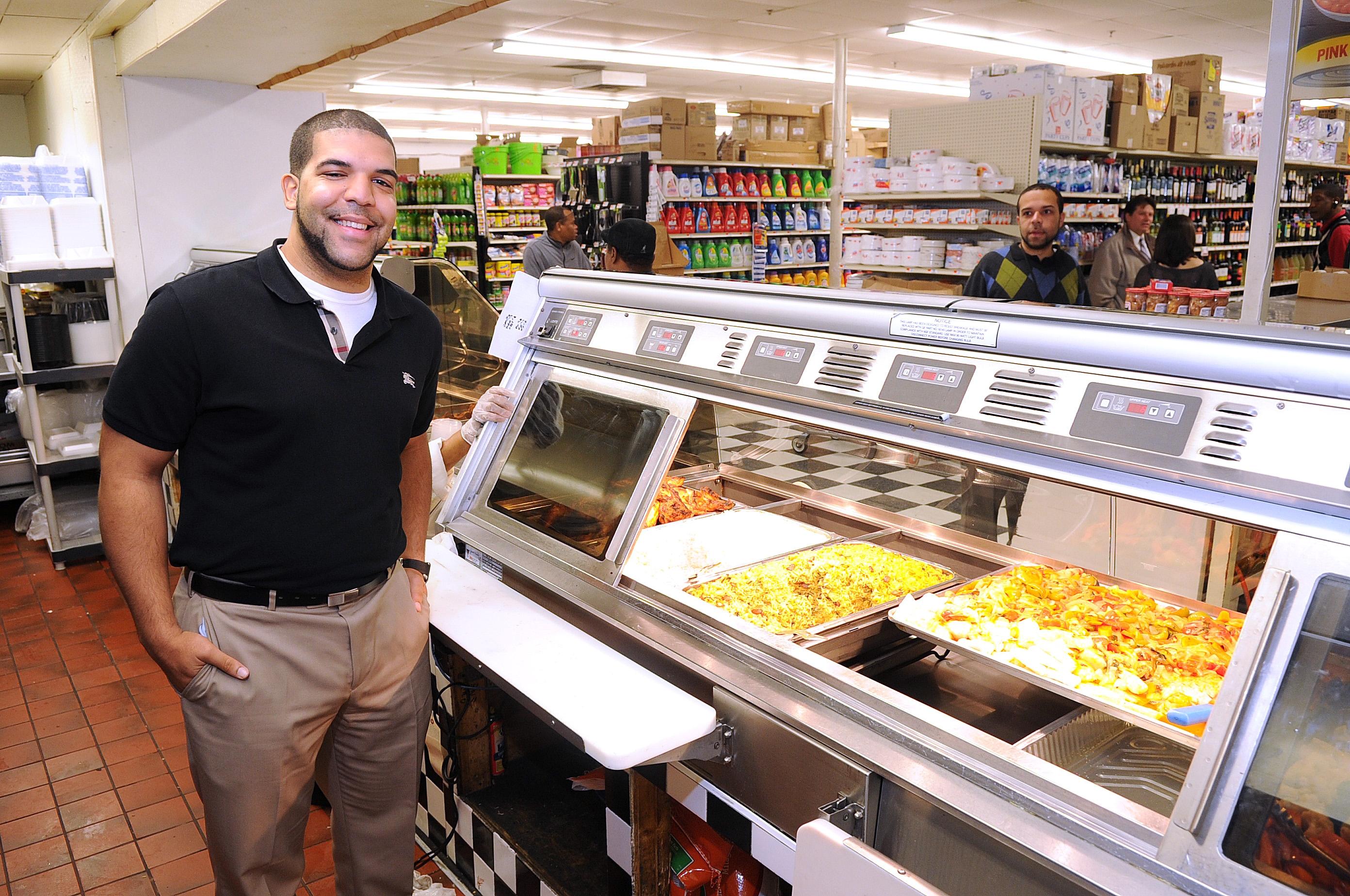 Vicente'S Supermarket: A Photographic Journey - gj40x2f