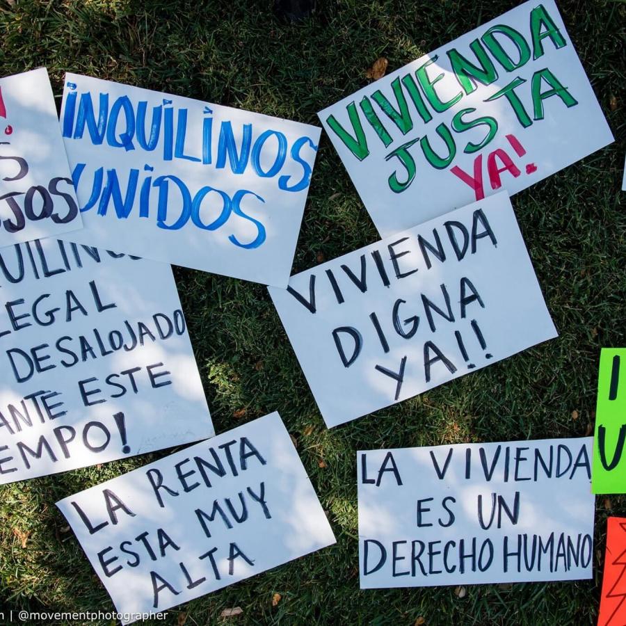 Signs (in Spanish) for Raise the Roof Caravan for Renter Protections