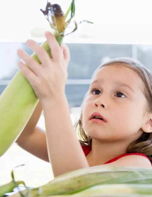 girl with a corn 